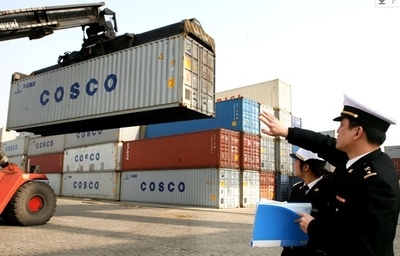 上海进口代理与报关服务 专业清关与货物运输代理一站式解决方案